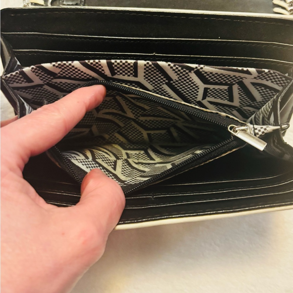 Marc New York by Andrew Marc Wallet/Wristlet in Cream EUC Wristlet Included - Picture 8 of 8